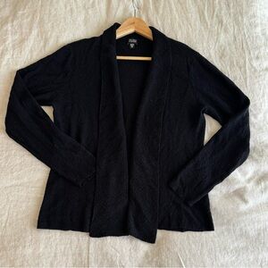 Classic Stylish EUC Eileen Fisher 100% wool Black Sweater Cardigan